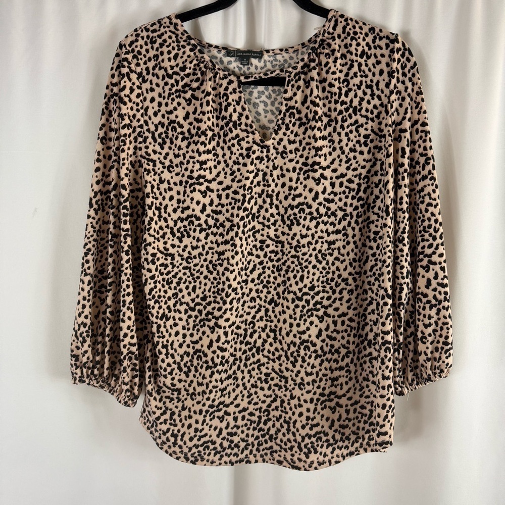 Adriana Papell Leopard  Print Women's Top size:M long sleeve lightweight